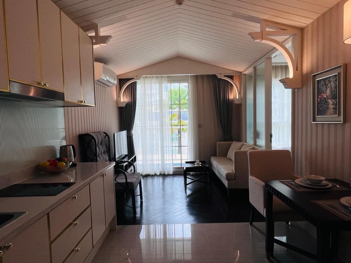 Florida Garden Pattaya Apartman Nacsomtien Kültér fotó