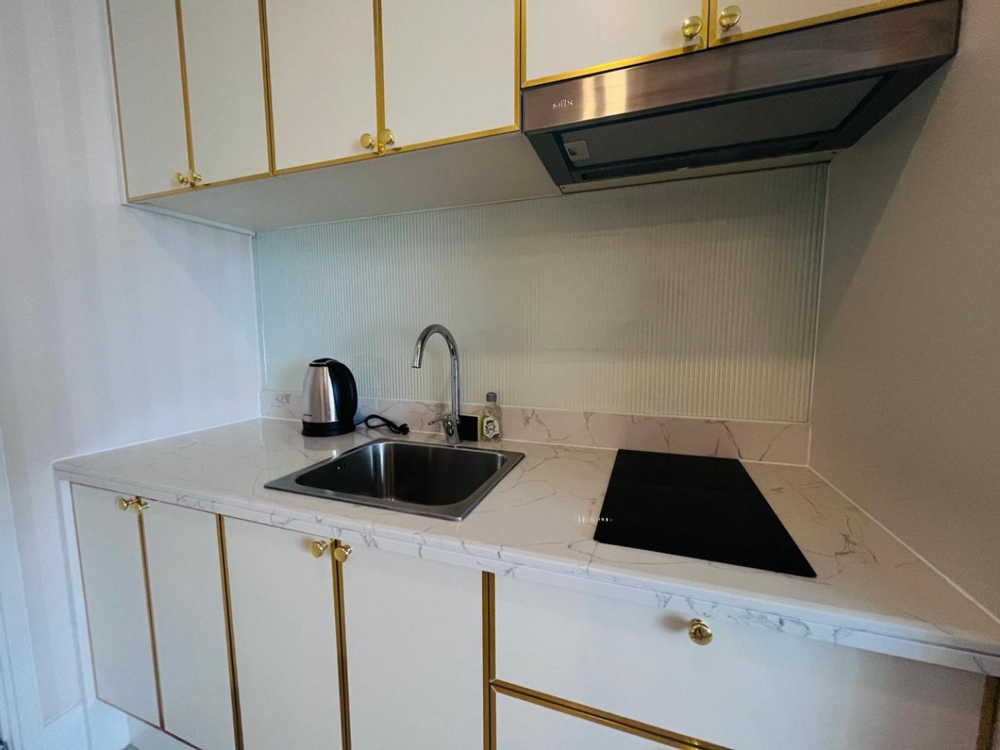 Florida Garden Pattaya Apartman Nacsomtien Kültér fotó